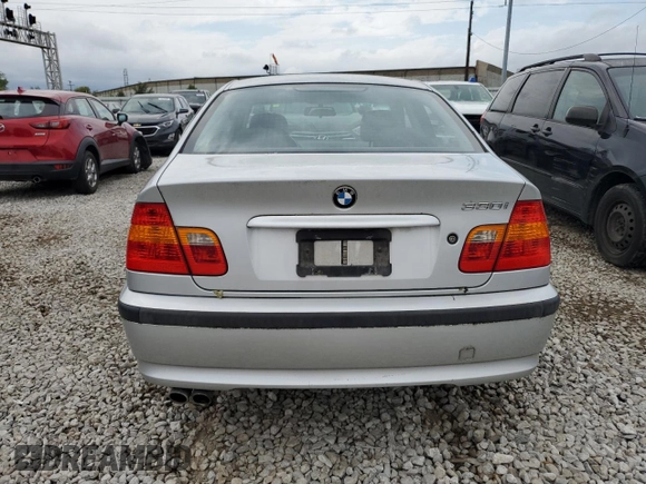 2002 BMW 3 Series 330i with VIN WBAEV53462KM22605, listed as a Copart auction lot 72362534 with 108,590 mi miles and Salvage Title. Bid and sale history available at carsss.com. Image 6.