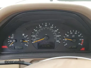 2001 Mercedes-Benz E-Class with VIN WDBJF65J01B251208, listed as a Copart auction lot 47550795 with 228,392 mi miles and Salvage Title. Bid and sale history available at carsss.com. Image 9.