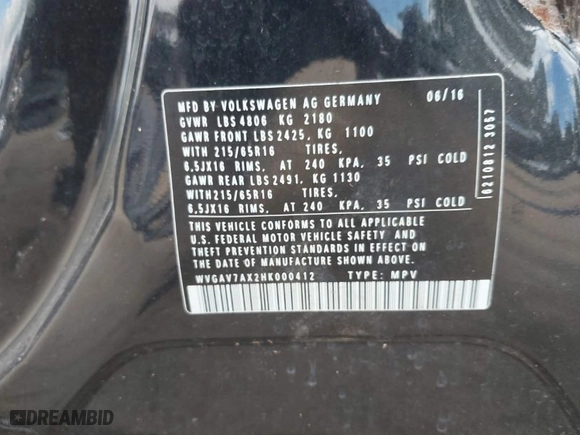 2017 Volkswagen Tiguan S with VIN WVGAV7AX2HK000412, listed as a IAAI auction lot 37802974 with 1 mi miles. Bid and sale history available at carsss.com. Image 9.