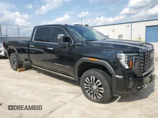 2024 GMC Sierra 3500HD Denali Ultimate z VIN 1GT49YEY6RF141959, wystawiony jako Copart lot #64583194 z przebiegiem 30 853 mil mil oraz Szkoda całkowita • Salvage title. Historia ofert i sprzedaży dostępna na DreamBid. Obrazek 4.