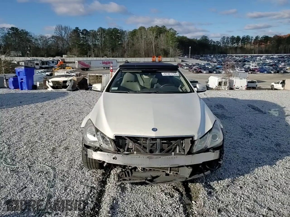 2011 Mercedes-Benz E 550 with VIN WDDKK7CF9BF073028, listed as a Copart auction lot 47427755 with 158,573 mi miles and Salvage Title. Bid and sale history available at DreamBid. Image 10.