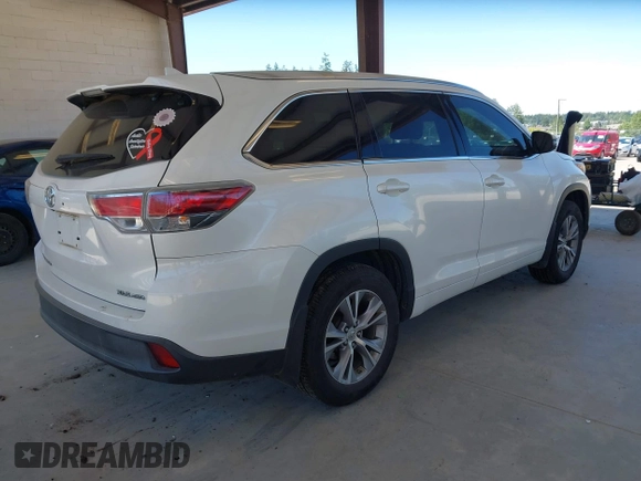 2014 Toyota Highlander XLE z VIN 5TDJKRFH0ES041779, wystawiony jako IAAI lot #42358505 z przebiegiem 127 438 mil mil oraz . Historia ofert i sprzedaży dostępna na DreamBid. Obrazek 4.