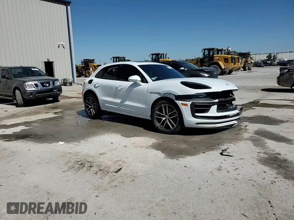 2023 Porsche Macan S z VIN WP1AG2A50PLB36397, wystawiony jako Copart lot #48389595 z przebiegiem 42 782 mil mil oraz Nie do naprawy • Non repairable. Historia ofert i sprzedaży dostępna na DreamBid. Obrazek 15.