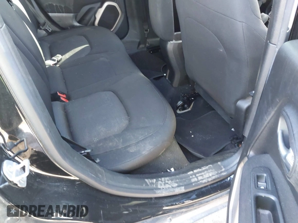 2017 Jeep Renegade Sport with VIN ZACCJAAB7HPF43822, listed as a IAAI auction lot 41752500 with Not Provided miles and . Bid and sale history available at DreamBid. Image 8.