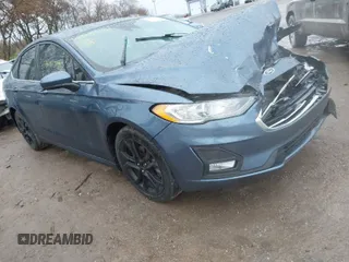 2019 Ford Fusion SE with VIN 3FA6P0HD0KR113369, listed as a IAAI auction lot 40975490 with 116,976 mi miles. Bid and sale history available at carsss.com. Image 1.