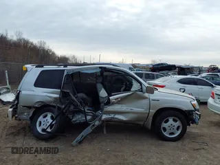 2005 Toyota Highlander z VIN JTEEP21A450133643, wystawiony jako IAAI lot #41286304 z przebiegiem 166 662 mil mil oraz . Historia ofert i sprzedaży dostępna na DreamBid. Obrazek 13.