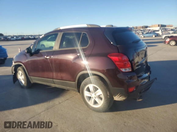 2021 Chevrolet Trax LT with VIN KL7CJPSM1MB365880, listed as a Copart auction lot 86573954 with 4,960 mi miles and Salvage title. Bid and sale history available at DreamBid. Image 2.