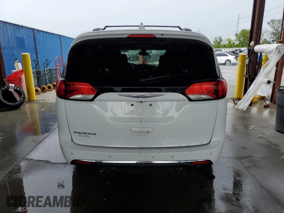 2017 Chrysler Pacifica Touring L z VIN 2C4RC1BG0HR642766, wystawiony jako Copart lot #56853675 z przebiegiem 142 174 mil mil oraz Czysty tytuł • Clean title. Historia ofert i sprzedaży dostępna na DreamBid. Obrazek 6.