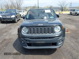 2015 Jeep Renegade Latitude with VIN ZACCJBBT0FPB73676, listed as a IAAI auction lot 42032879 with 121,953 mi miles. Bid and sale history available at carsss.com. Image 12.