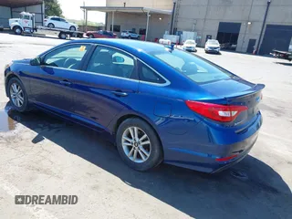 2017 Hyundai Sonata SE z VIN 5NPE24AF7HH559408, wystawiony jako IAAI lot #42297880 z przebiegiem Nie podano mil oraz . Historia ofert i sprzedaży dostępna na DreamBid. Obrazek 3.