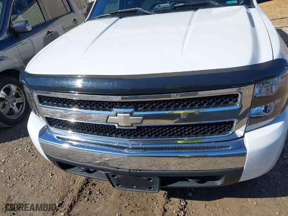 2008 Chevrolet Silverado 1500 LT w/1LT with VIN 3GCEK13J18G236402, listed as a IAAI auction lot 41659037 with 206,368 mi miles. Bid and sale history available at carsss.com. Image 6.