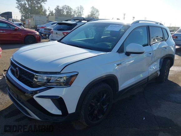2022 Volkswagen Taos SE z VIN 3VVLX7B20NM097528, wystawiony jako IAAI lot #41152253 z przebiegiem 45 607 mil mil oraz . Historia ofert i sprzedaży dostępna na DreamBid. Obrazek 17.