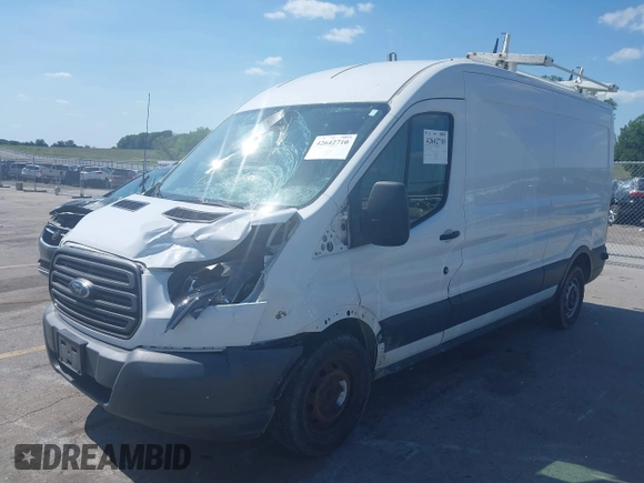 2015 Ford Transit Cargo z VIN 1FTNR2CG1FKB04641, wystawiony jako IAAI lot #42642710 z przebiegiem 136 892 mil mil oraz . Historia ofert i sprzedaży dostępna na DreamBid. Obrazek 17.