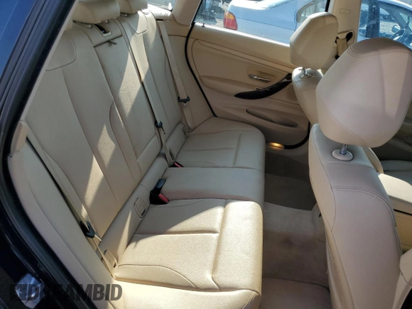2015 BMW 3 Series 328i Gran Turismo xDrive z VIN WBA8Z5C55FGS36038, wystawiony jako Copart lot #88003875 z przebiegiem 123 478 mil mil oraz Szkoda całkowita • Salvage title. Historia ofert i sprzedaży dostępna na DreamBid. Obrazek 10.