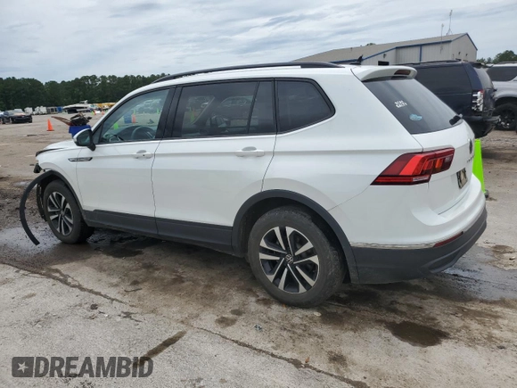 2023 Volkswagen Tiguan S z VIN 3VVRB7AX6PM088325, wystawiony jako Copart lot #61055065 z przebiegiem 27 297 mil mil oraz Szkoda całkowita • Salvage title. Historia ofert i sprzedaży dostępna na DreamBid. Obrazek 2.