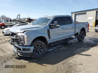 2024 Ford Super Duty F-250 SRW XL with VIN 1FT7W2BN8RED51112, listed as a Copart auction lot 48880945 with 5,200 mi miles and Salvage Title. Bid and sale history available at carsss.com. Image 1.