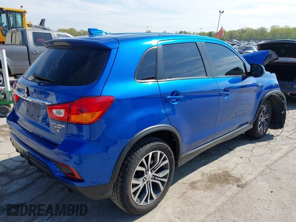 2018 Mitsubishi Outlander SE with VIN JA4AP3AW3JZ019184, listed as a IAAI auction lot 42199106 with 142,884 mi miles and . Bid and sale history available at DreamBid. Image 4.