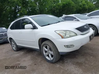 2005 Lexus RX 330 z VIN 2T2HA31U95C067272, wystawiony jako IAAI lot #42394428 z przebiegiem 164 662 mil mil oraz . Historia ofert i sprzedaży dostępna na DreamBid. Obrazek 1.