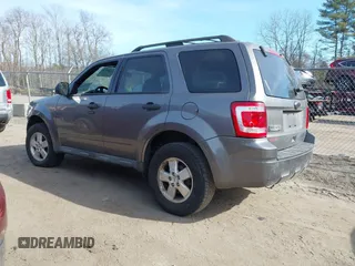 2010 Ford Escape XLT z VIN 1FMCU9D71AKC60423, wystawiony jako IAAI lot #41759168 z przebiegiem 143 734 mil mil oraz . Historia ofert i sprzedaży dostępna na DreamBid. Obrazek 3.