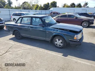 1993 Volvo 240 с VIN YV1AS8317P1486371, выставлен на аукционе Copart как лот 51696735 с пробегом 118 630 миль миль и Списание • Salvage title. История ставок и продаж доступна на DreamBid. Изображение 4.