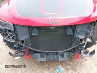 2018 Jeep Grand Cherokee Trailhawk с VIN 1C4RJFLT2JC105507, выставлен на аукционе IAAI как лот 42388383 с пробегом 67 725 миль миль и . История ставок и продаж доступна на DreamBid. Изображение 6.