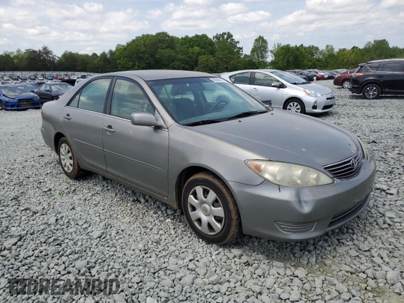 2005 Toyota Camry STD z VIN 4T1BE32K25U594905, wystawiony jako Copart lot #55049485 z przebiegiem 248 289 mil mil oraz Czysty tytuł • Clean title. Historia ofert i sprzedaży dostępna na DreamBid. Obrazek 4.