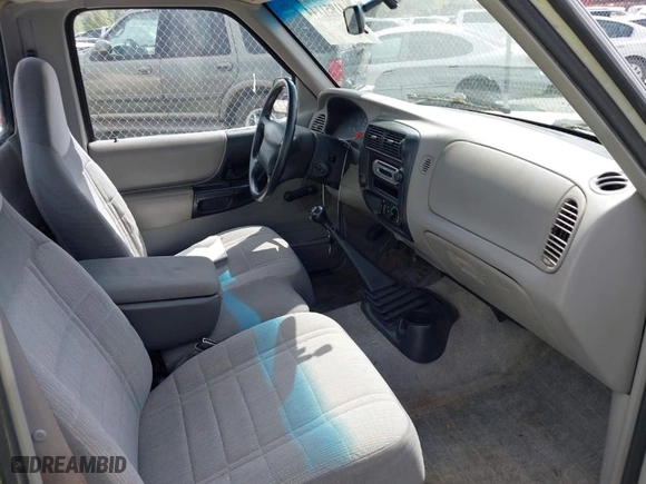 1997 Ford Ranger XLT with VIN 1FTCR10A9VUC47955, listed as a IAAI auction lot 41951144 with 213,615 mi miles. Bid and sale history available at carsss.com. Image 5.