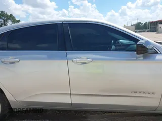 2016 Chevrolet Impala LT z VIN 2G1115S39G9122600, wystawiony jako IAAI lot #41871816 z przebiegiem 113 333 mil mil oraz . Historia ofert i sprzedaży dostępna na DreamBid. Obrazek 13.
