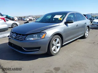 2014 Volkswagen Passat SE w/Sunroof with VIN 1VWBT7A34EC110750, listed as a IAAI auction lot 41754525 with 101,416 mi miles. Bid and sale history available at carsss.com. Image 17.