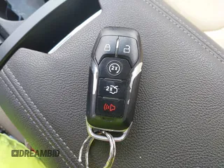 2015 Lincoln MKZ z VIN 3LN6L2G96FR625086, wystawiony jako IAAI lot #42406467 z przebiegiem 24 130 mil mil oraz . Historia ofert i sprzedaży dostępna na DreamBid. Obrazek 11.