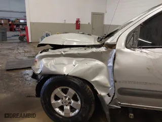 2011 Nissan Xterra Pro-4X with VIN 5N1AN0NW5BC523207, listed as a IAAI auction lot 41485885 with 167,577 mi miles. Bid and sale history available at carsss.com. Image 16.