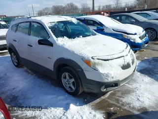 2007 Pontiac Vibe with VIN 5Y2SL65837Z407785, listed as a IAAI auction lot 41556717 with 263,542 mi miles. Bid and sale history available at carsss.com. Image 1.