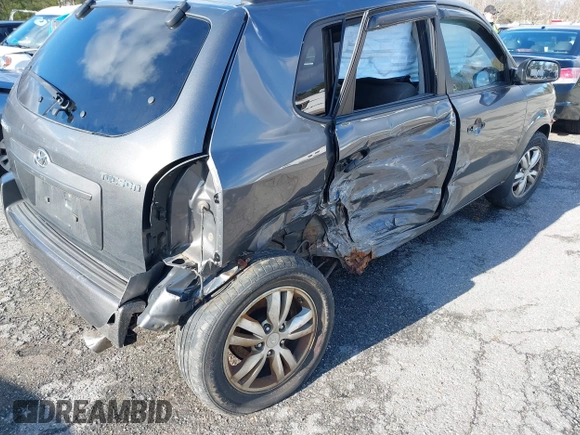 2009 Hyundai Tucson GLS with VIN KM8JM12B89U990278, listed as a IAAI auction lot 41071349 with 131,291 mi miles. Bid and sale history available at carsss.com. Image 11.