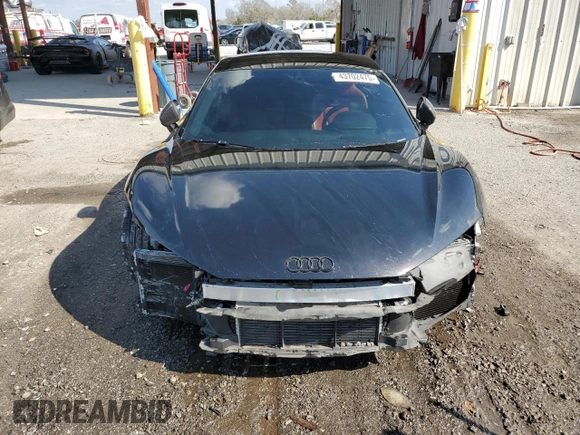 2021 Audi R8 V10 z VIN WUABAAFX7M7900586, wystawiony jako Copart lot #43702475 z przebiegiem 20 246 mil mil oraz Szkoda całkowita • Salvage title. Historia ofert i sprzedaży dostępna na DreamBid. Obrazek 5.