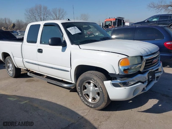 2004 GMC Sierra 1500 SLT with VIN 2GTEK19T741248095, listed as a IAAI auction lot 41777742 with 142,612 mi miles. Bid and sale history available at carsss.com. Image 1.