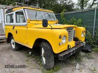 1977 Land Rover Defender with VIN 93000865, listed as a Copart auction lot 60679895 with 28,339 mi miles and Clean title. Bid and sale history available at DreamBid. Image 1.