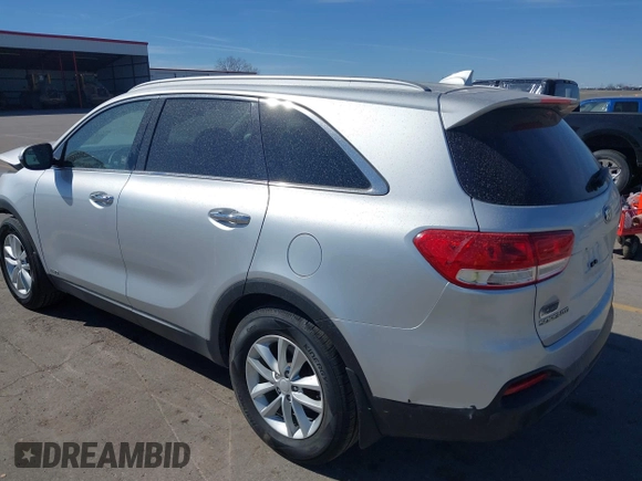2018 Kia Sorento LX with VIN 5XYPGDA37JG376605, listed as a IAAI auction lot 41812731 with 118,579 mi miles. Bid and sale history available at carsss.com. Image 3.