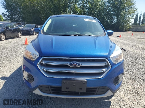 2017 Ford Escape SE z VIN 1FMCU9GD0HUB54075, wystawiony jako Copart lot #60490885 z przebiegiem 121 155 mil mil oraz Czysty tytuł • Clean title. Historia ofert i sprzedaży dostępna na DreamBid. Obrazek 5.