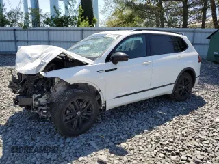 2022 Volkswagen Tiguan SE R-Line Black z VIN 3VV8B7AX6NM038047, wystawiony jako Copart lot #54847735 z przebiegiem 113 967 mil mil oraz Szkody całkowita. Historia ofert i sprzedaży dostępna na DreamBid. Obrazek 1.