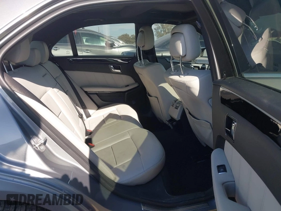 2011 Mercedes-Benz E-Class E 350 Luxury with VIN WDDHF5GB0BA371703, listed as a IAAI auction lot 42009783 with 161,771 mi miles. Bid and sale history available at carsss.com. Image 8.