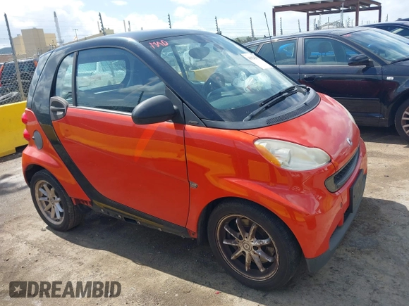 2008 Smart fortwo Pure z VIN WMEEJ31X58K178651, wystawiony jako IAAI lot #41924295 z przebiegiem 114 644 mil mil oraz . Historia ofert i sprzedaży dostępna na DreamBid. Obrazek 1.