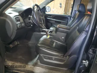 2013 Chevrolet Tahoe LT z VIN 1GNSKBE08DR264454, wystawiony jako Copart lot #60296205 z przebiegiem 135 688 mil mil oraz Szkoda całkowita • Salvage title. Historia ofert i sprzedaży dostępna na DreamBid. Obrazek 7.