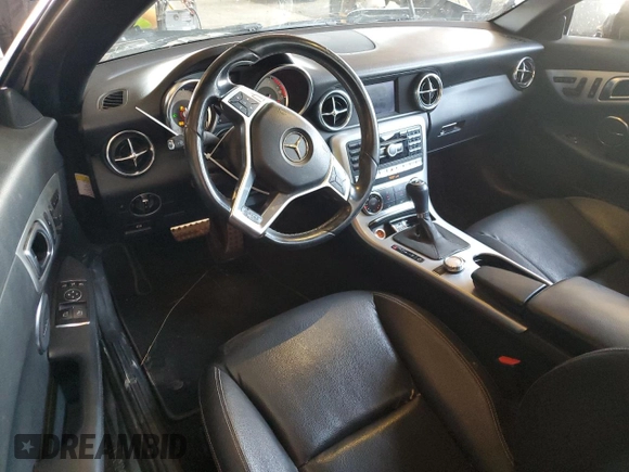 2013 Mercedes-Benz SLK 250 z VIN WDDPK4HA6DF069653, wystawiony jako Copart lot #63466965 z przebiegiem 147 749 mil mil oraz Szkoda całkowita • Salvage title. Historia ofert i sprzedaży dostępna na DreamBid. Obrazek 8.