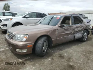 1998 Lexus LS 400 z VIN JT8BH28F7W0121377, wystawiony jako Copart lot #53582025 z przebiegiem Nie podano mil oraz Nie do naprawy • Non repairable. Historia ofert i sprzedaży dostępna na DreamBid. Obrazek 1.