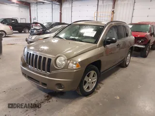 2007 Jeep Compass Sport with VIN 1J8FT47W27D221825, listed as a IAAI auction lot 41977430 with 113,445 mi miles. Bid and sale history available at carsss.com. Image 2.