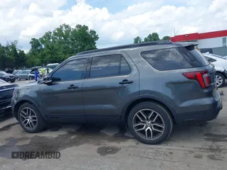 2018 Ford Explorer Sport z VIN 1FM5K8GT3JGC47533, wystawiony jako IAAI lot #42548905 z przebiegiem 163 039 mil mil oraz . Historia ofert i sprzedaży dostępna na DreamBid. Obrazek 15.