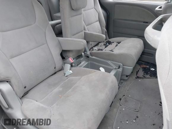 2008 Honda Odyssey EX with VIN 5FNRL38488B100013, listed as a IAAI auction lot 42019905 with 143,923 mi miles. Bid and sale history available at carsss.com. Image 8.