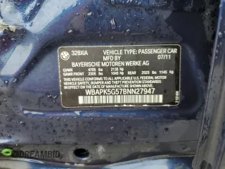 2011 BMW 3 Series 328i xDrive z VIN WBAPK5G57BNN27947, wystawiony jako Copart lot #60919184 z przebiegiem Nie podano mil oraz Szkody całkowita. Historia ofert i sprzedaży dostępna na DreamBid. Obrazek 14.