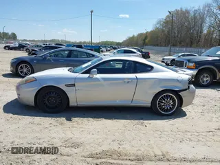 2008 Hyundai Tiburon GT z VIN KMHHN66F98U294081, wystawiony jako IAAI lot #41879165 z przebiegiem 205 253 mil mil oraz . Historia ofert i sprzedaży dostępna na DreamBid. Obrazek 6.