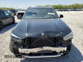 2023 BMW X5 xDrive40i with VIN 5UXCR6C08P9R06807, listed as a Copart auction lot 52030505 with 43,600 mi miles and Salvage title. Bid and sale history available at DreamBid. Image 5.